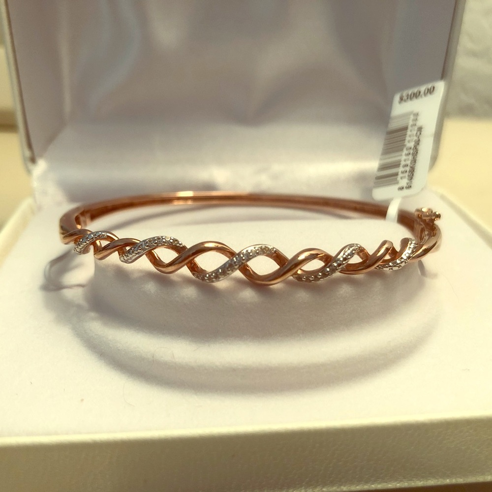 Beautiful 14k Genuine Rose gold (Over Sterling) Bangle Bracelet NEW w TAG